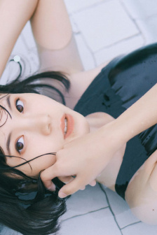 小莹客厅激情46章至50章视频